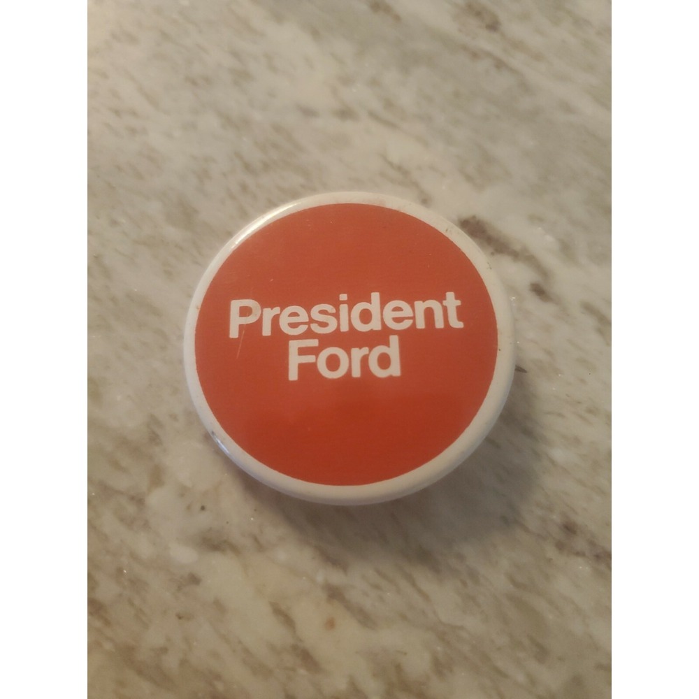 Vintage 1970s President Gerald Ford Campaign Button Pin Back Red White L1